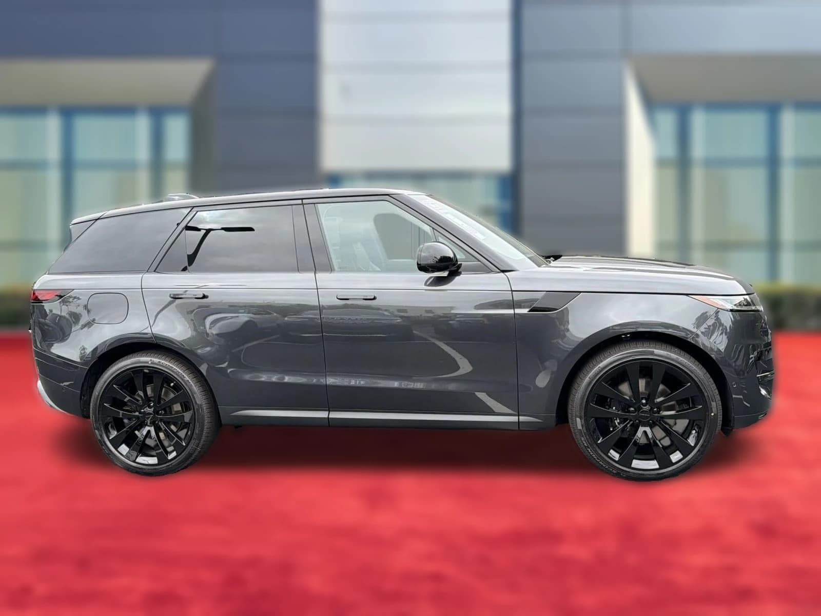 Land Rover Range Rover Sport SE P360 2026 — side view