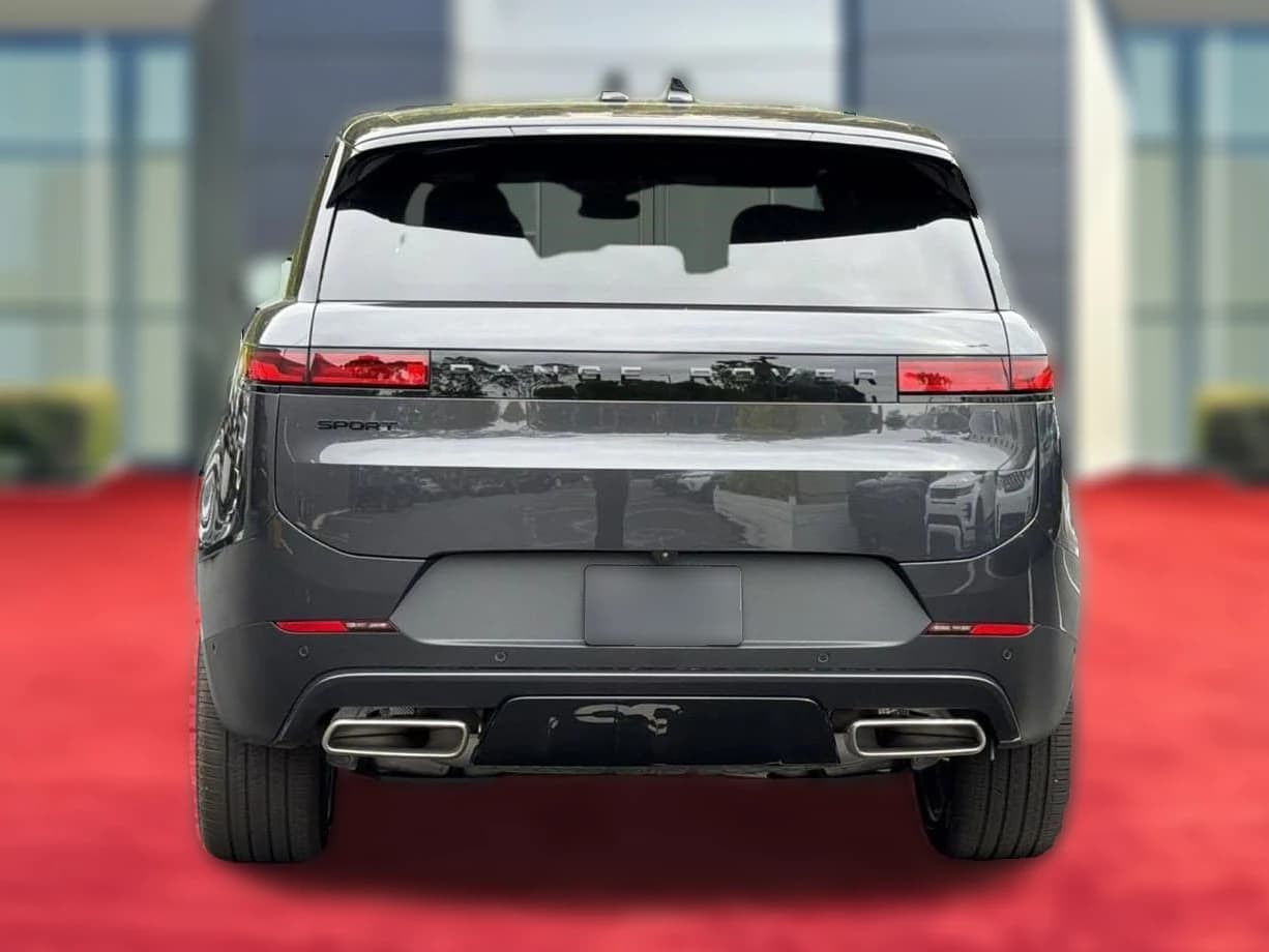 Land Rover Range Rover Sport SE P360 2026 — side view