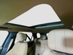 Land Rover Range Rover Sport SE P360 2026 — side view