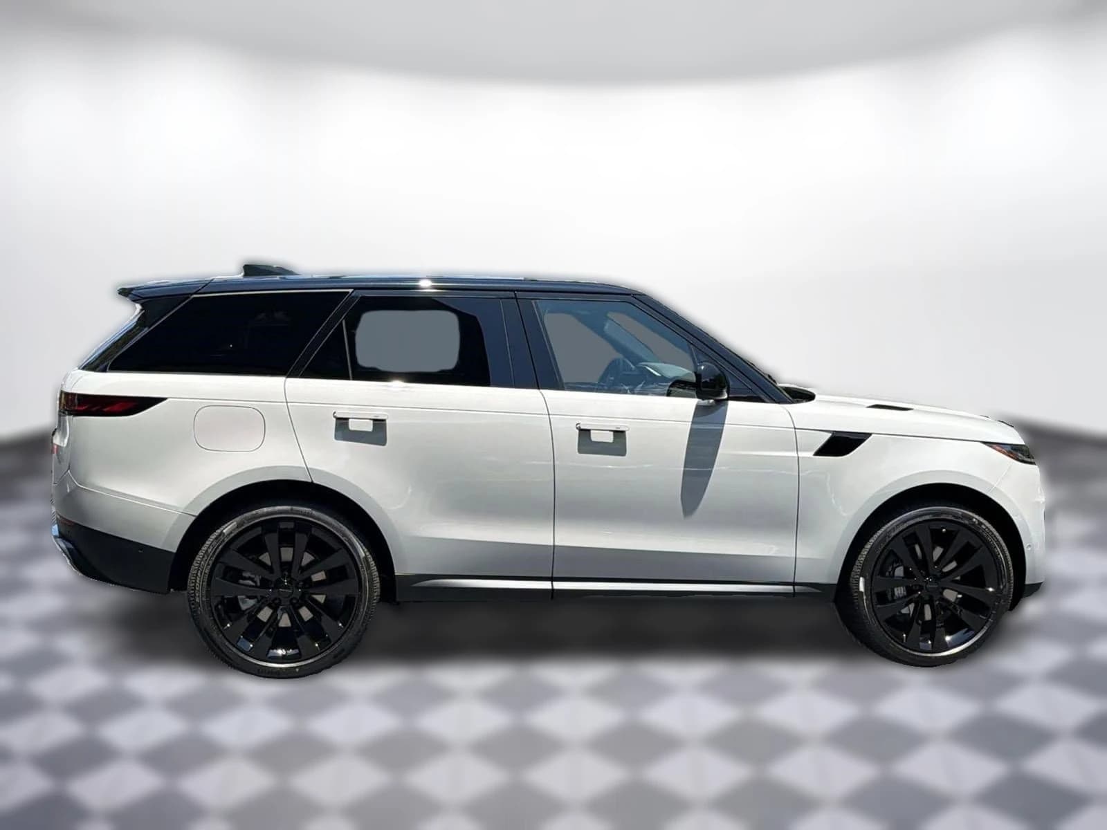 Land Rover Range Rover Sport SE P360 2026 — side view