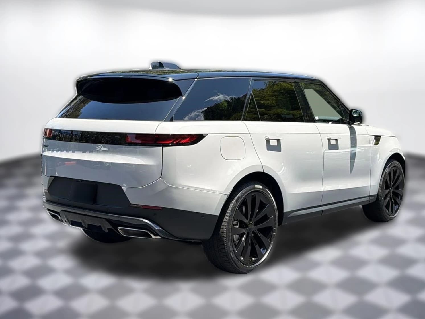 Land Rover Range Rover Sport SE P360 2026 — side view