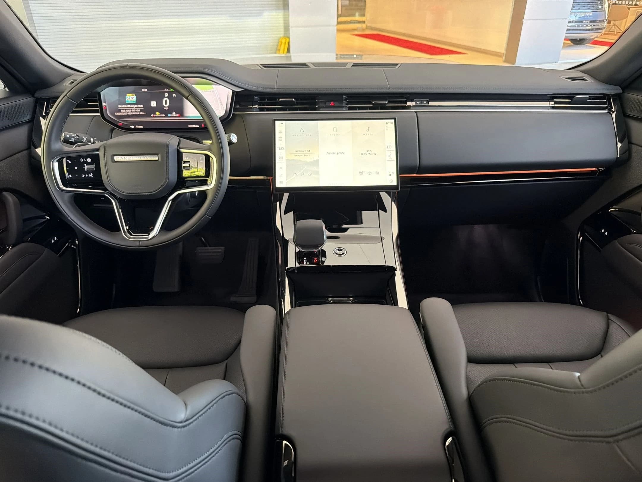 Land Rover Range Rover Sport SE P360 2026 — side view