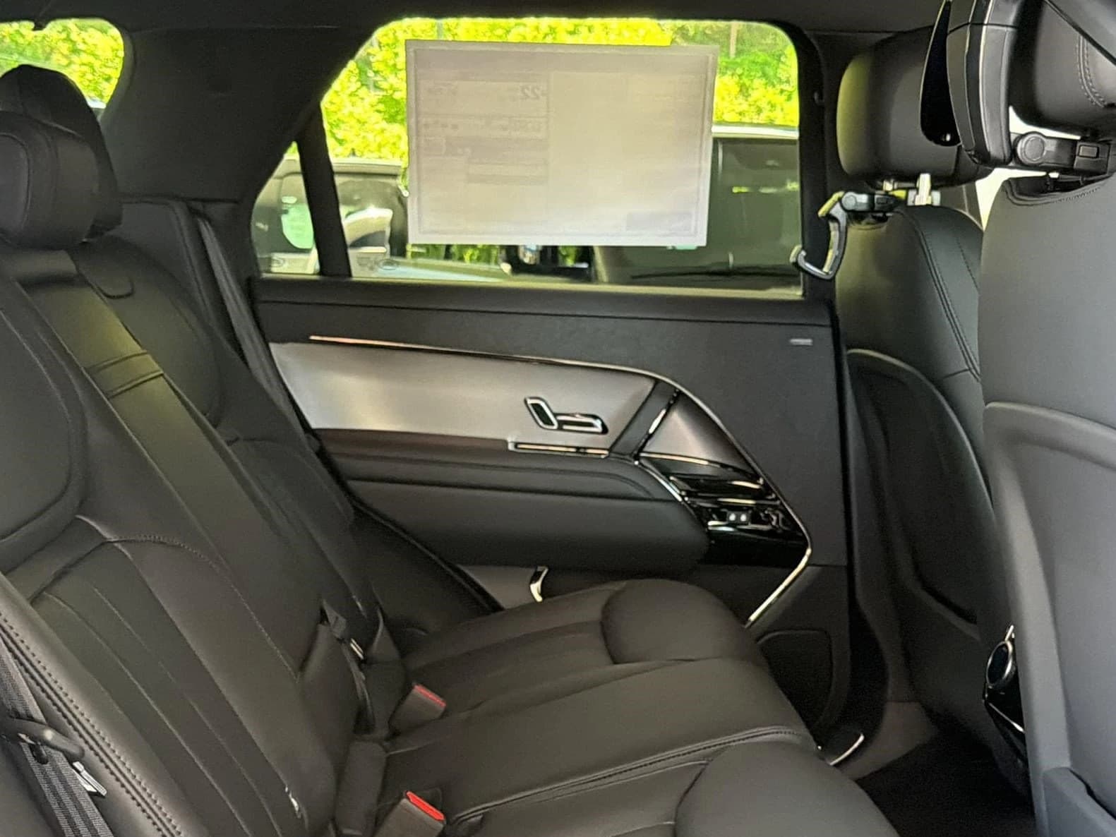 Land Rover Range Rover Sport SE P360 2026 — side view