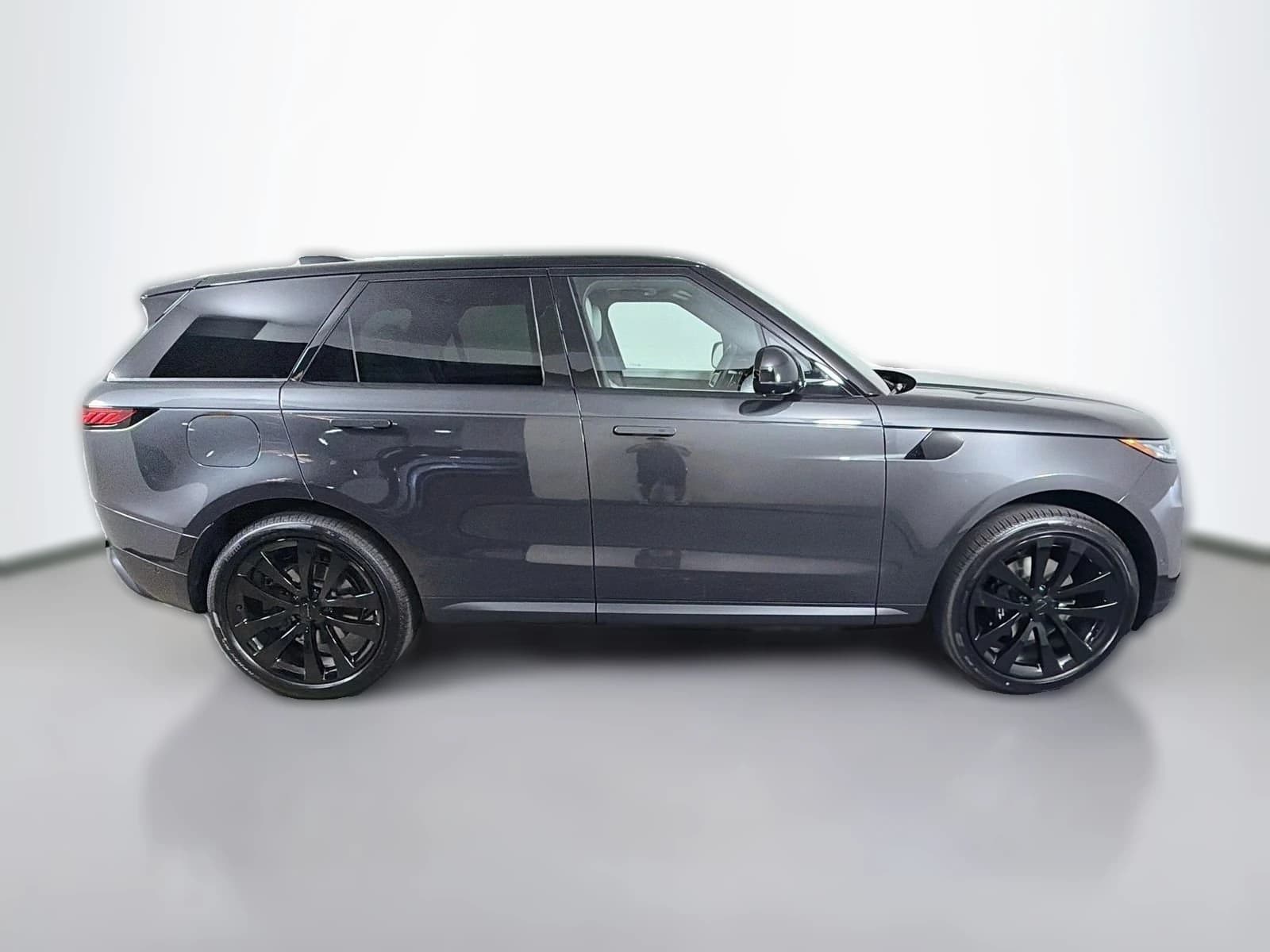 Land Rover Range Rover Sport SE P360 2026 — side view