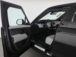 Land Rover Range Rover Sport SE P360 2026 — side view