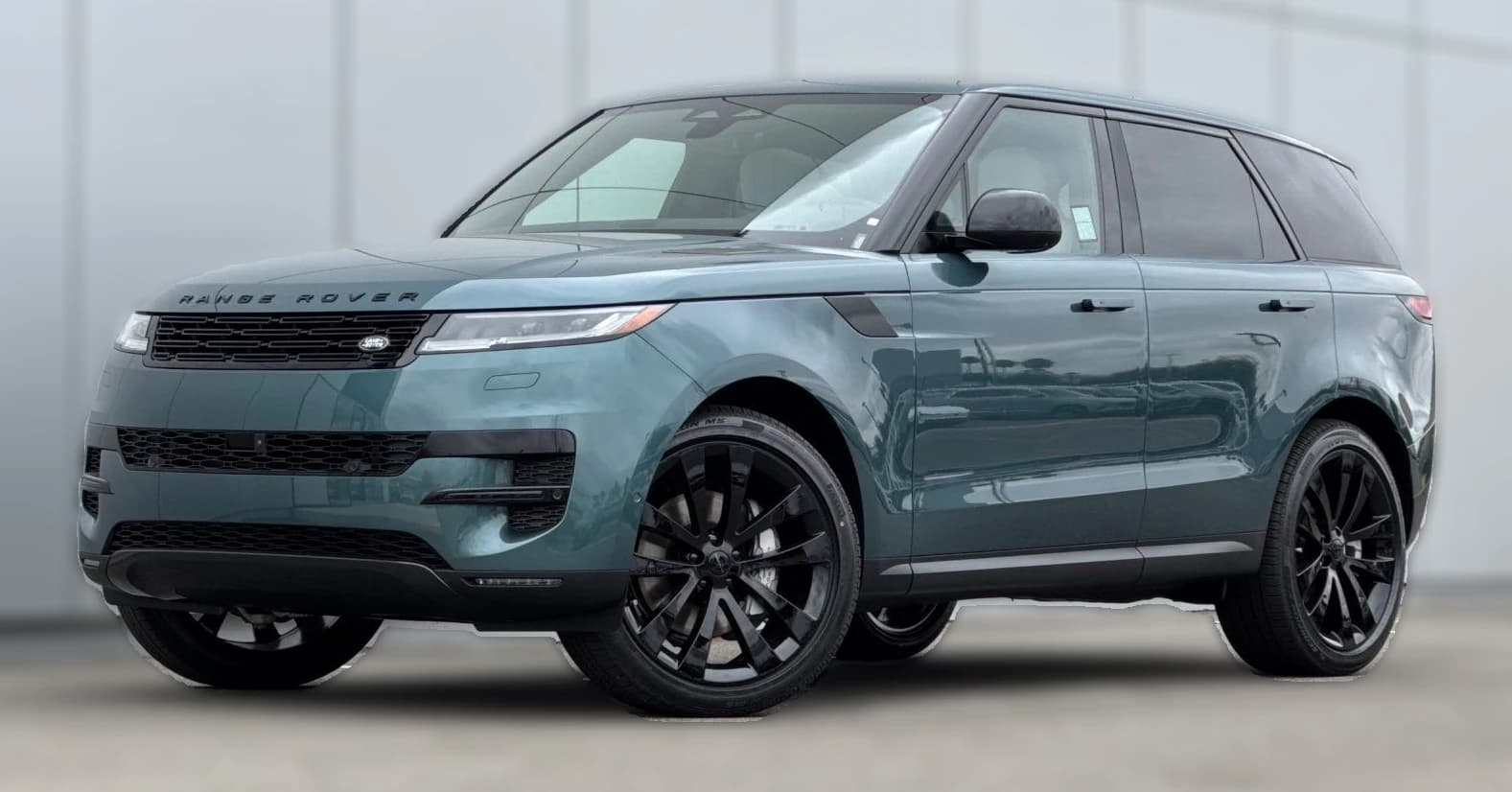 Land Rover Range Rover Sport SE P360 2026 — side view