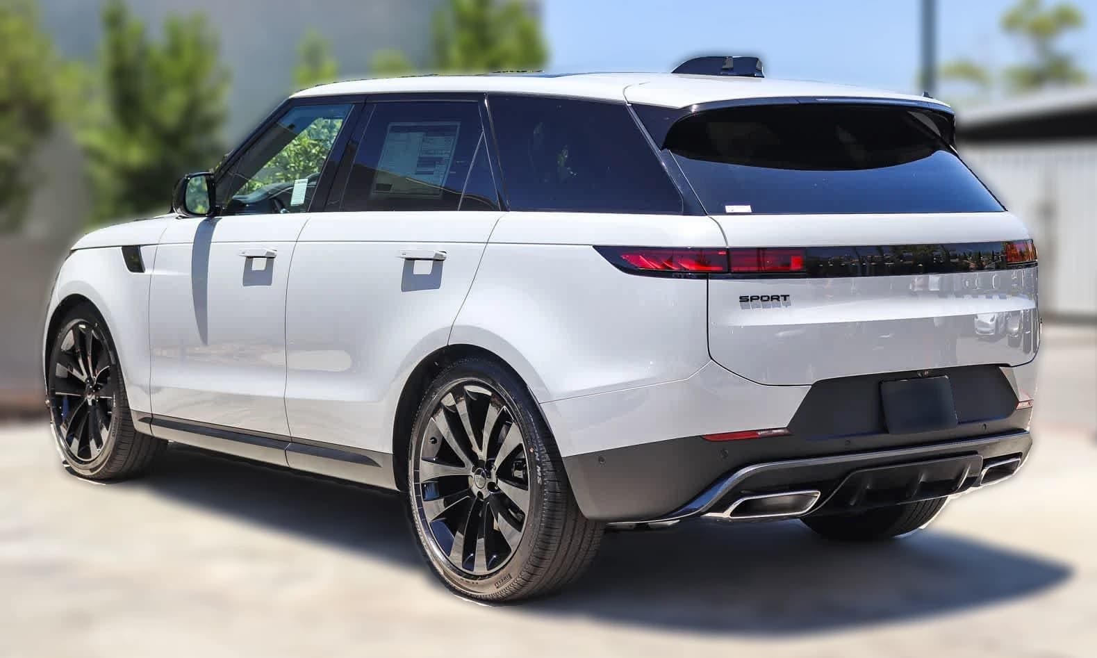 Land Rover Range Rover Sport SE P360 2026 — side view