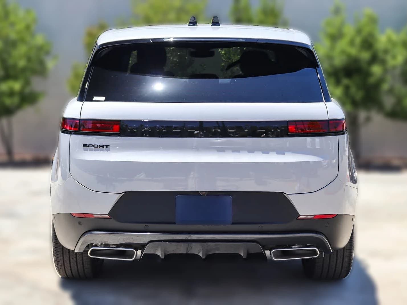 Land Rover Range Rover Sport SE P360 2026 — side view