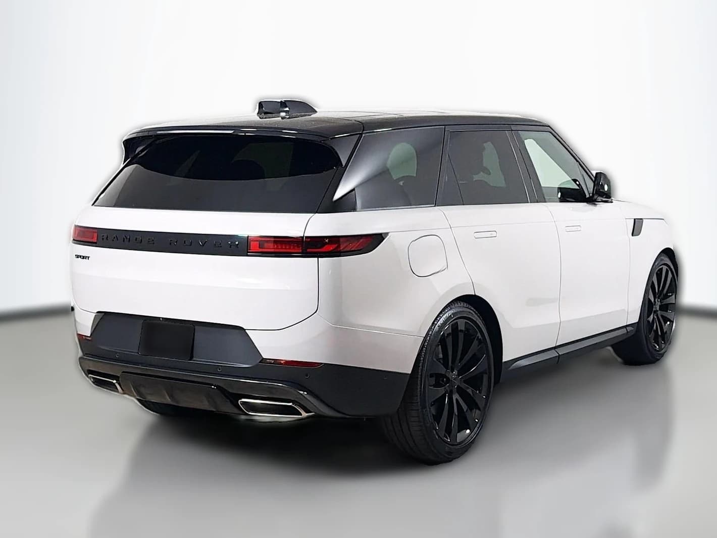 Land Rover Range Rover Sport SE P360 2026 — side view