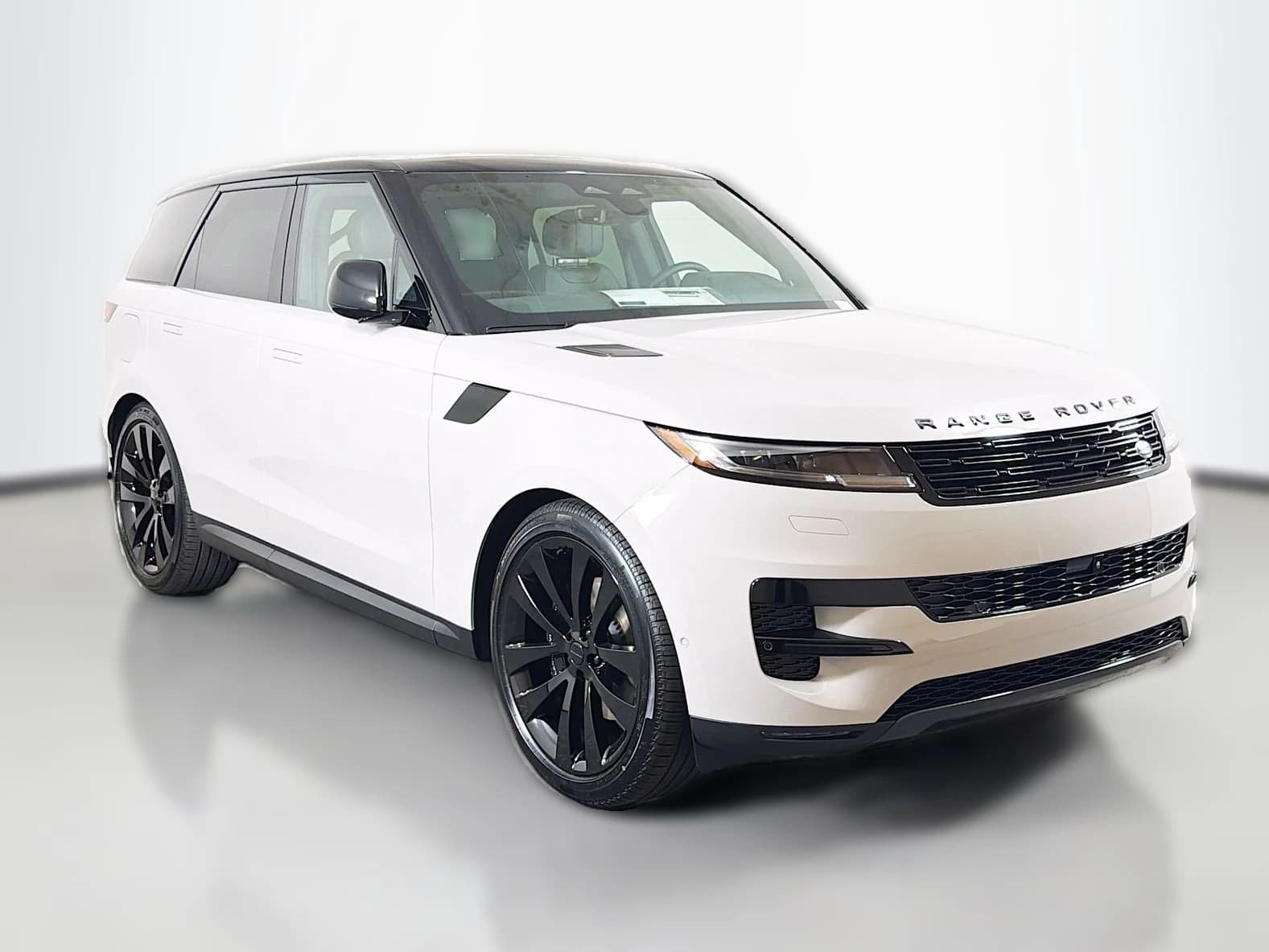 Land Rover Range Rover Sport SE P360 2026 — side view