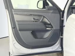 Land Rover Range Rover Sport SE P360 2026 — side view