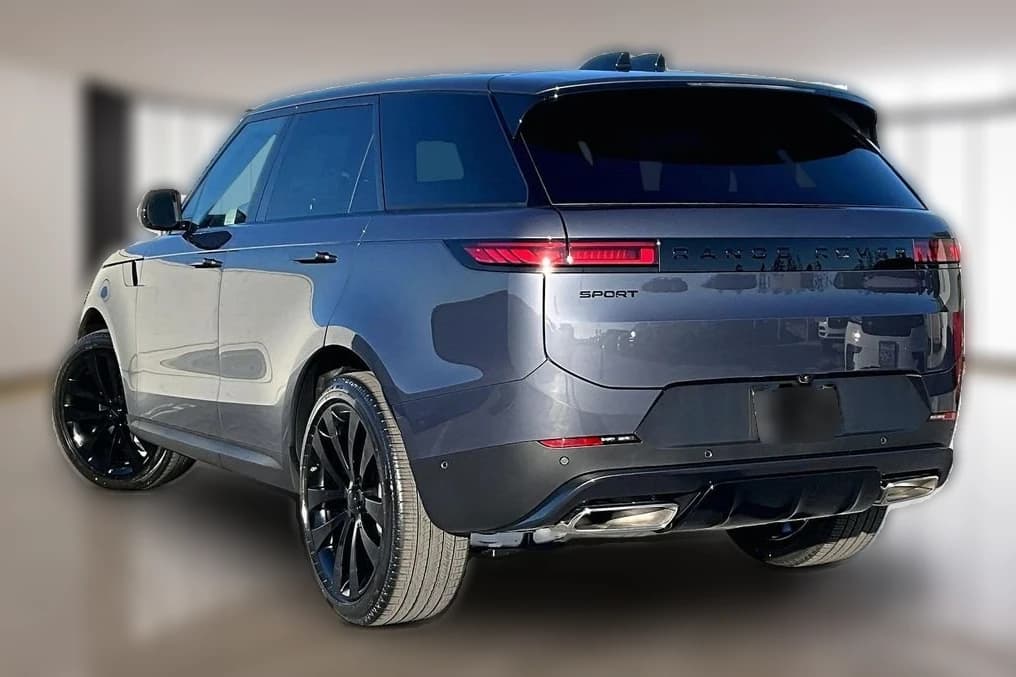 Land Rover Range Rover Sport SE P360 2026 — side view
