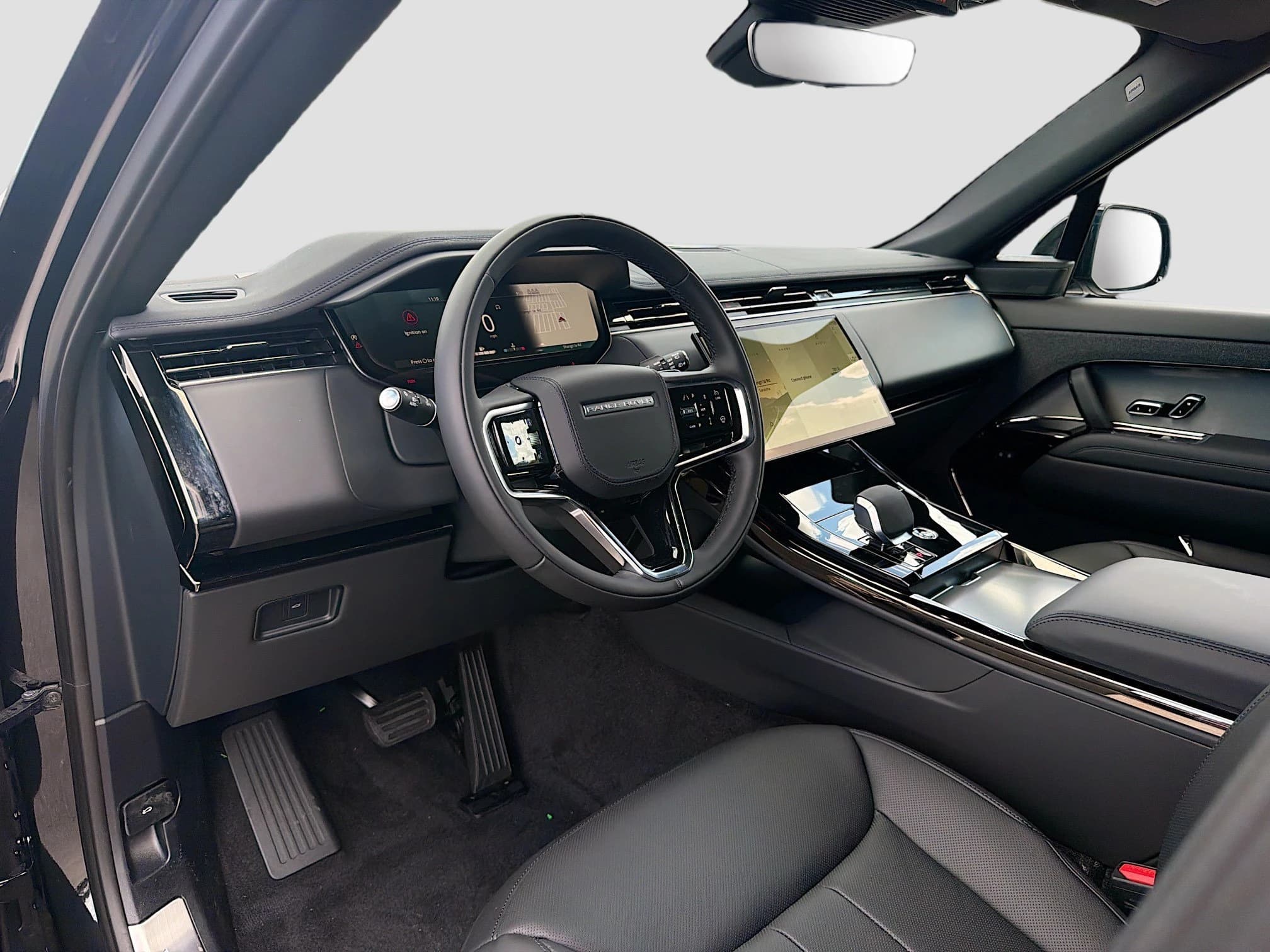Land Rover Range Rover Sport SE P360 2026 — side view