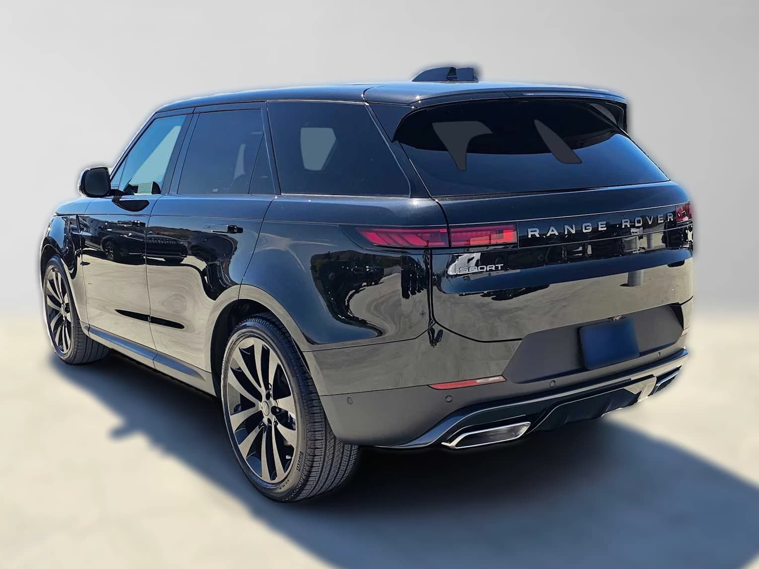 Land Rover Range Rover Sport SE P360 2026 — side view