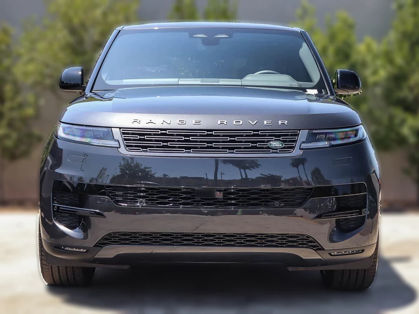 Land Rover Range Rover Sport SE P360 2026 — side view