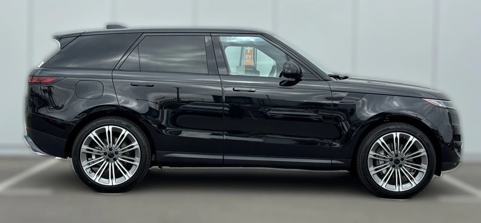 Land Rover Range Rover Sport SE P360 2026 — side view