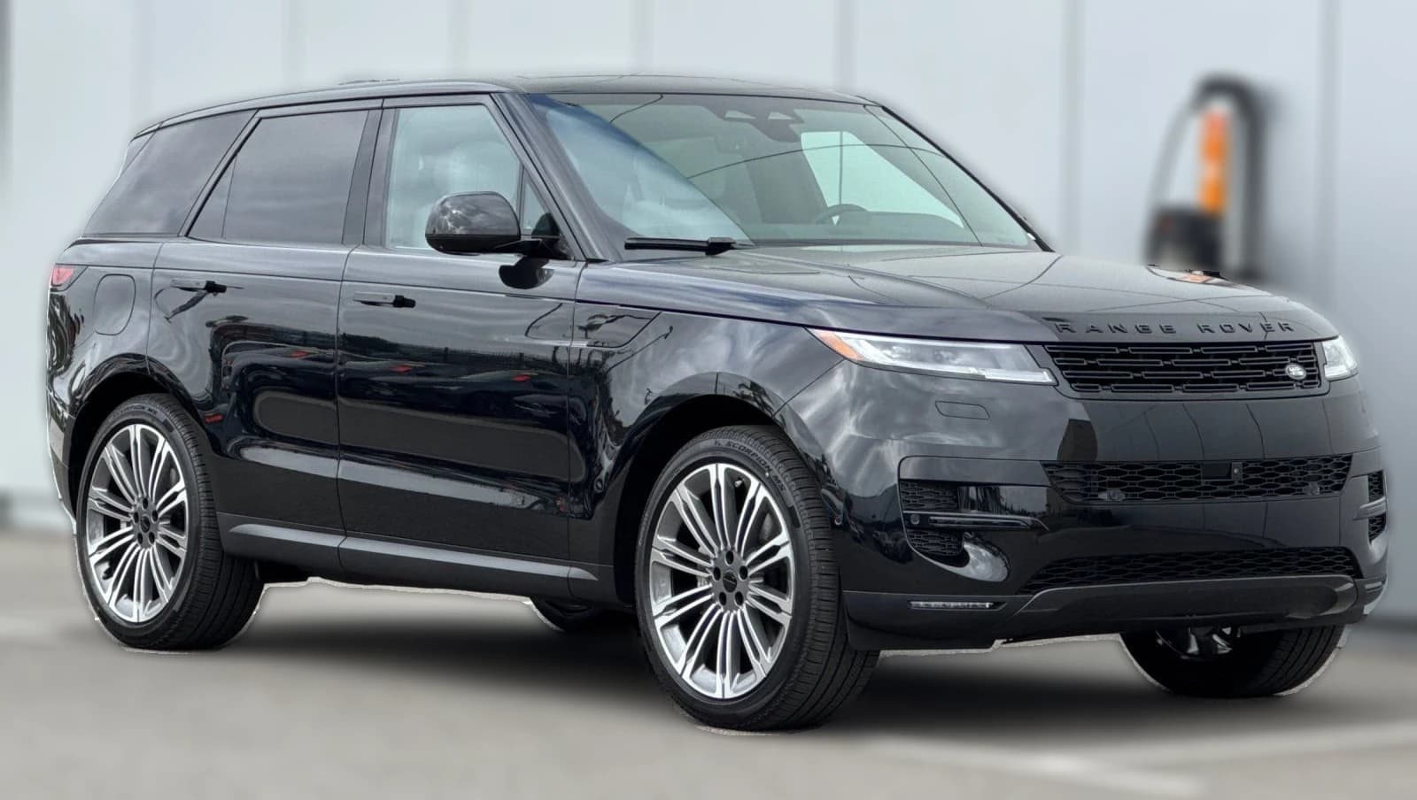 Land Rover Range Rover Sport SE P360 2026 — side view