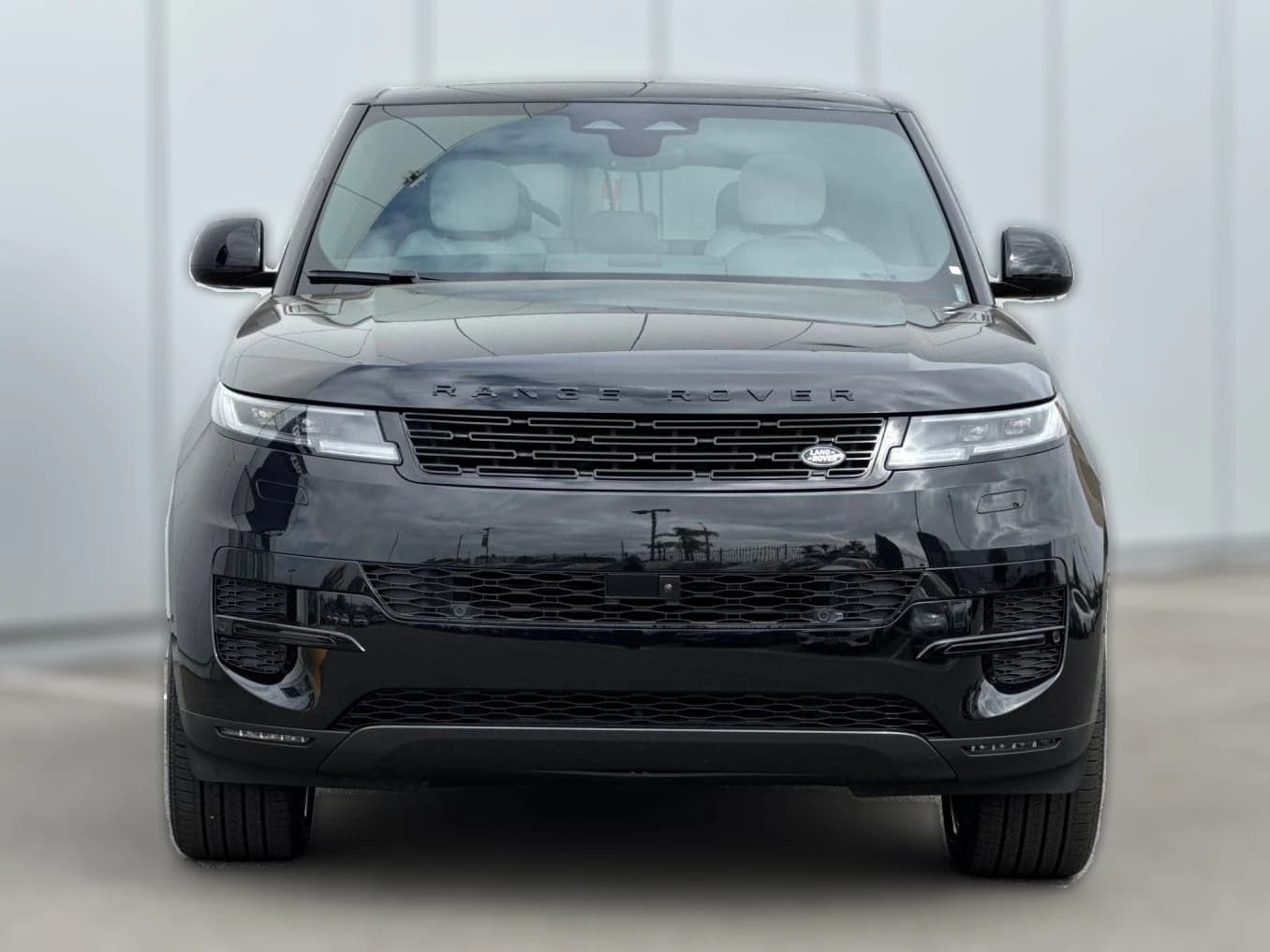 Land Rover Range Rover Sport SE P360 2026 — side view