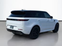 Land Rover Range Rover Sport Battersea Edition P550e 2027 — side view