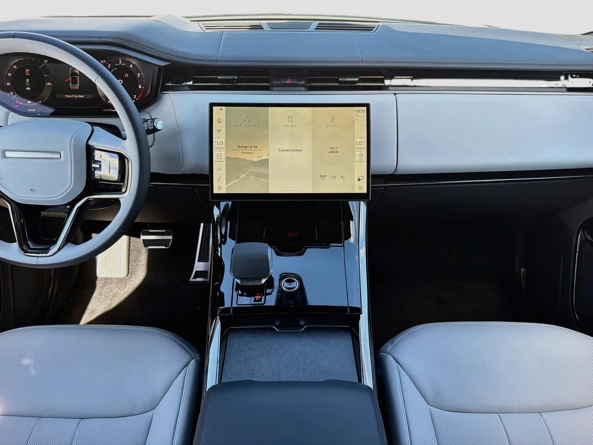 Land Rover Range Rover Sport Battersea Edition P550e 2027 — side view
