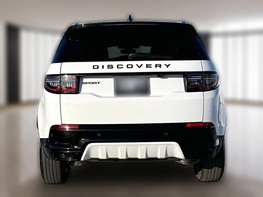 Land Rover Discovery Sport Landmark 4WD 2026 — side view