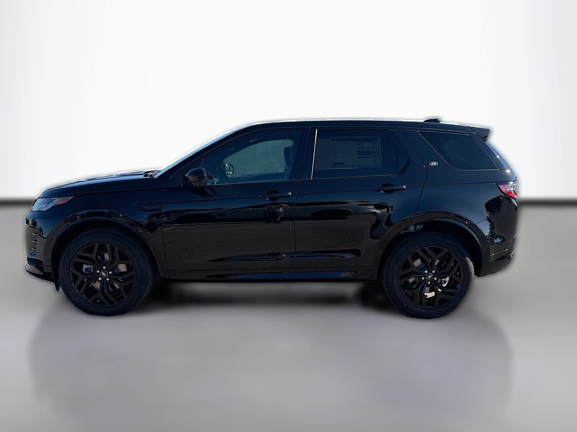 Land Rover Discovery Sport Landmark 4WD 2026 — side view