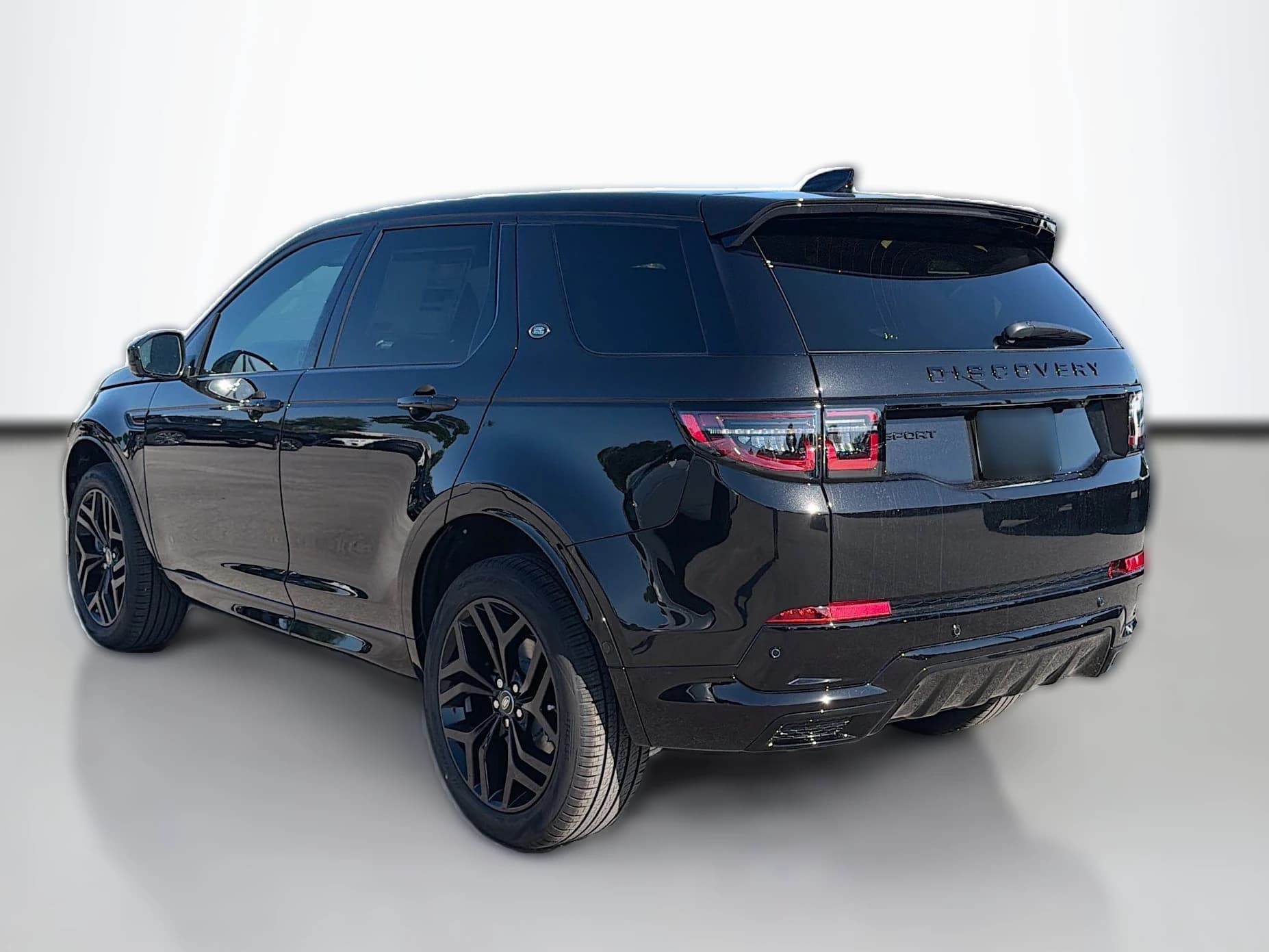 Land Rover Discovery Sport Landmark 4WD 2026 — side view