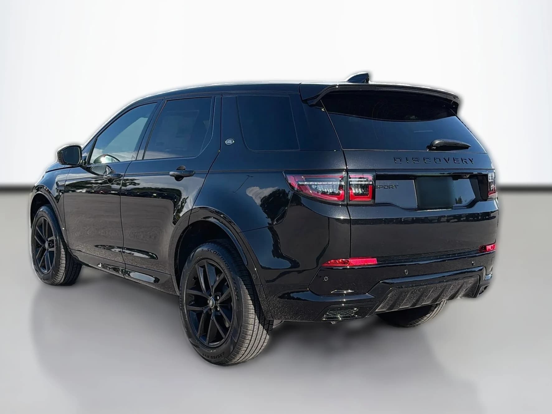 Land Rover Discovery Sport Landmark 4WD 2026 — side view