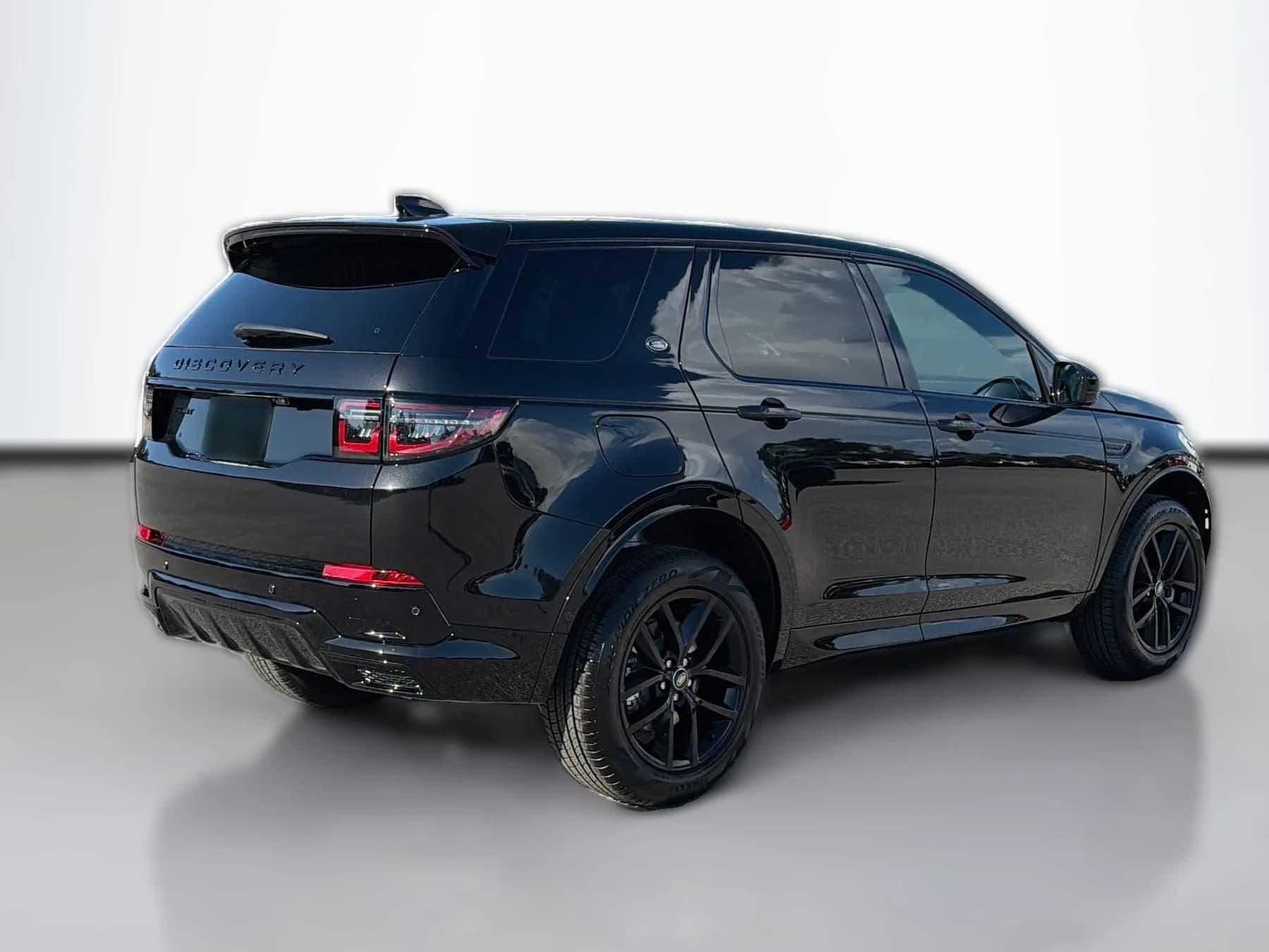Land Rover Discovery Sport Landmark 4WD 2026 — side view