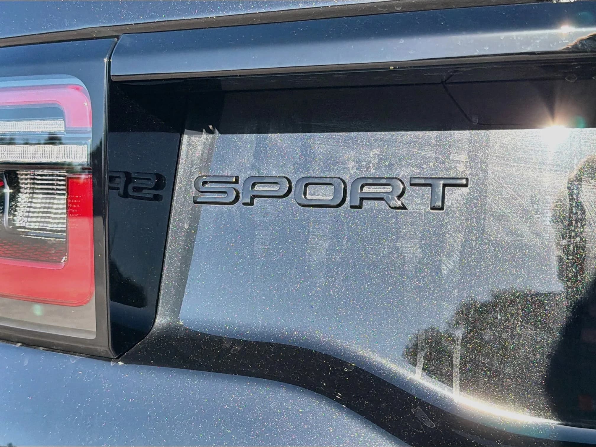 Land Rover Discovery Sport Landmark 4WD 2026 — side view