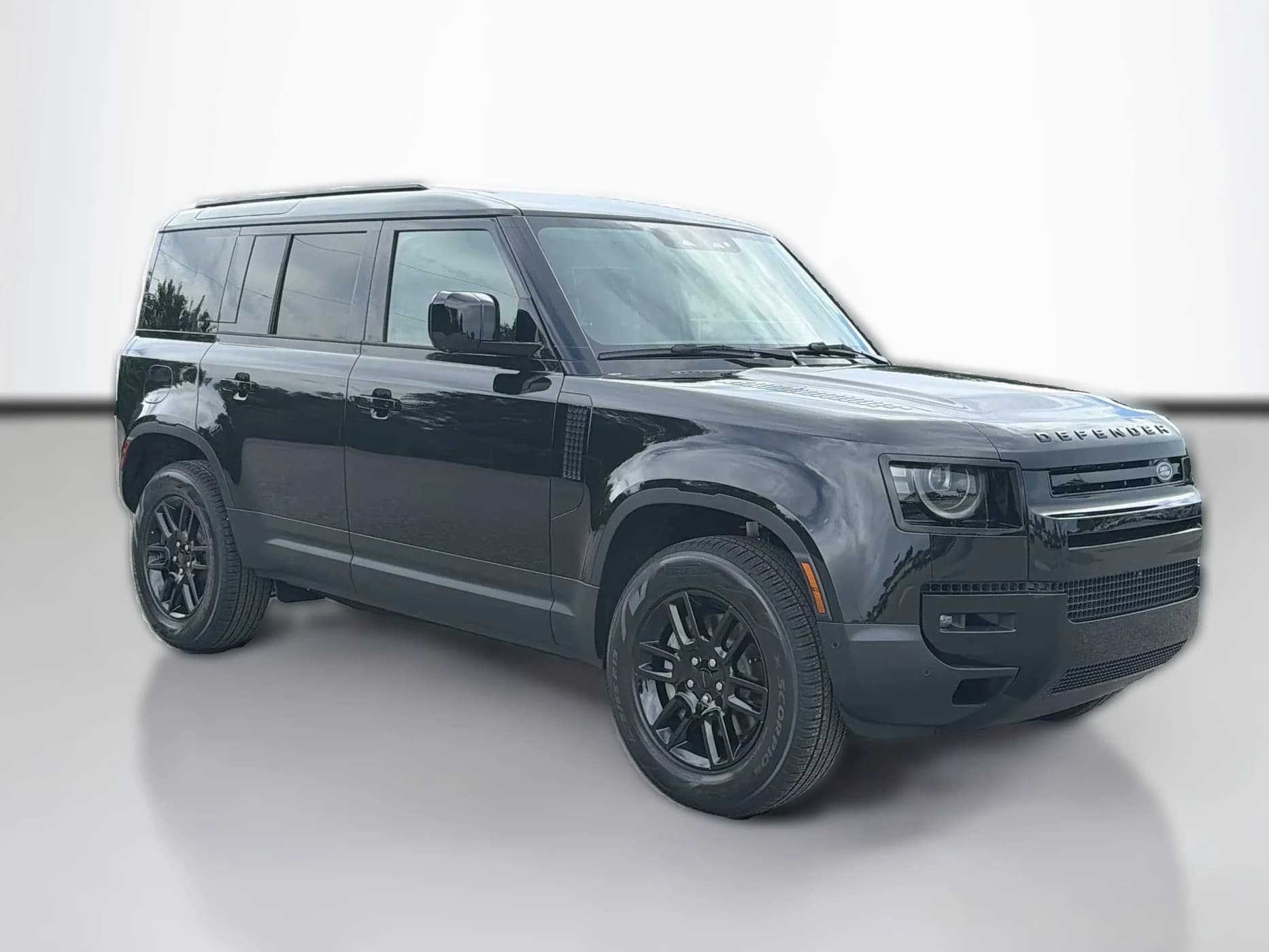 Land Rover Defender S 110 P300 2026 — side view