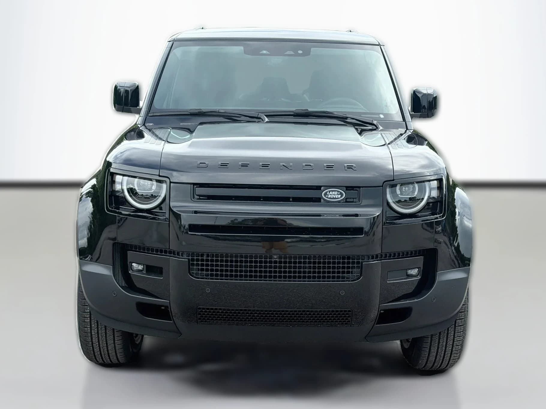 Land Rover Defender S 110 P300 2026 — side view