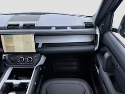 Land Rover Defender S 110 P300 2026 — side view