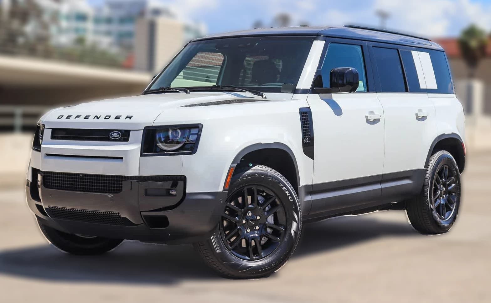 Land Rover Defender S 110 P300 2026 — side view
