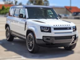 Land Rover Defender S 110 P300 2026 — side view