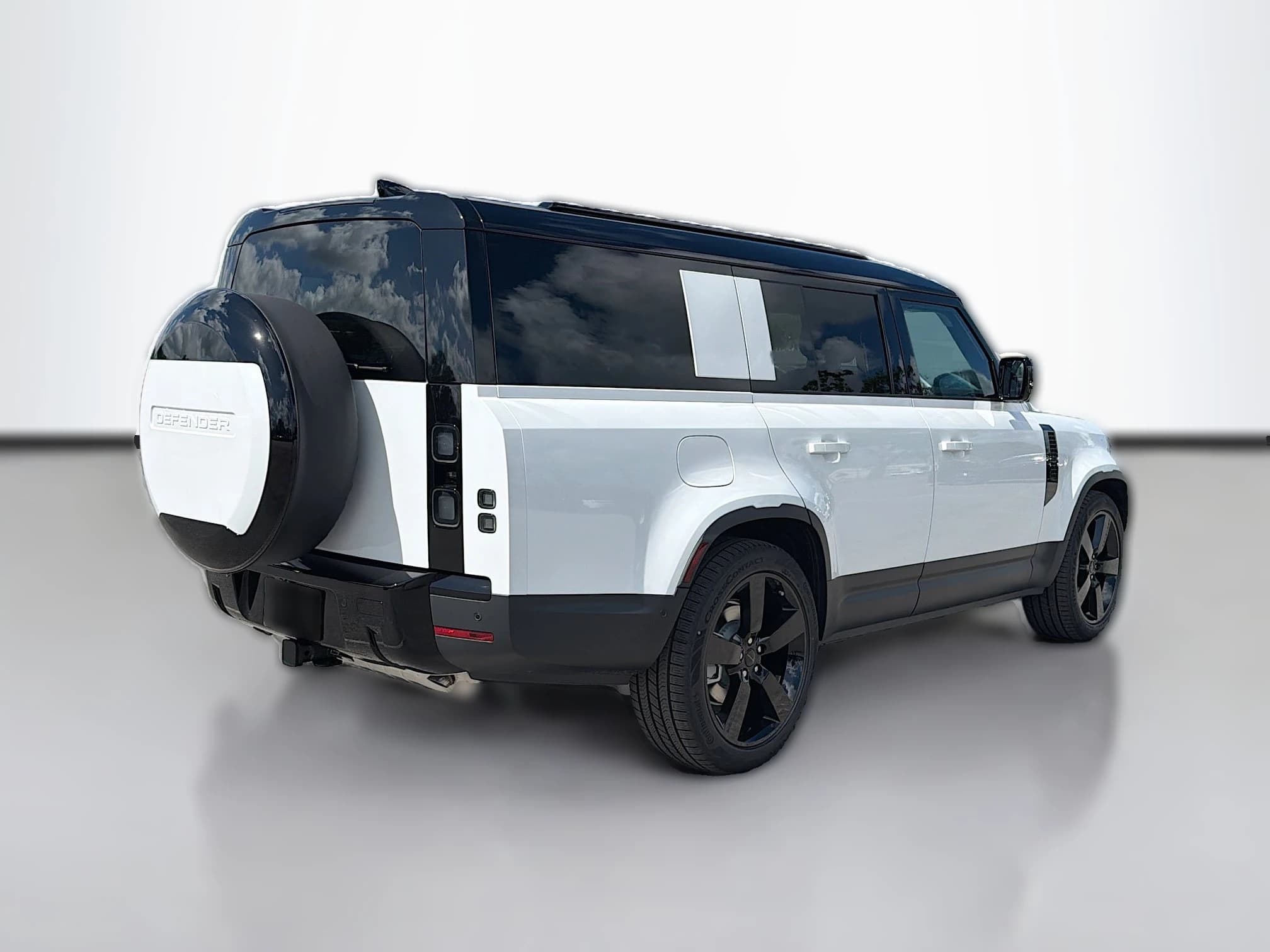 Land Rover Defender S 130 P300 2026 — side view