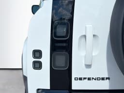 Land Rover Defender S 130 P300 2026 — side view