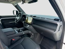 Land Rover Defender S 130 P300 2026 — side view