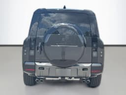 Land Rover Defender V8 130 P500 2026 — side view