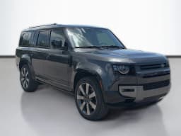 Land Rover Defender V8 130 P500 2026 — side view