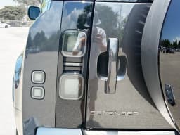Land Rover Defender V8 130 P500 2026 — side view