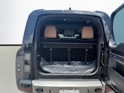 Land Rover Defender V8 130 P500 2026 — side view