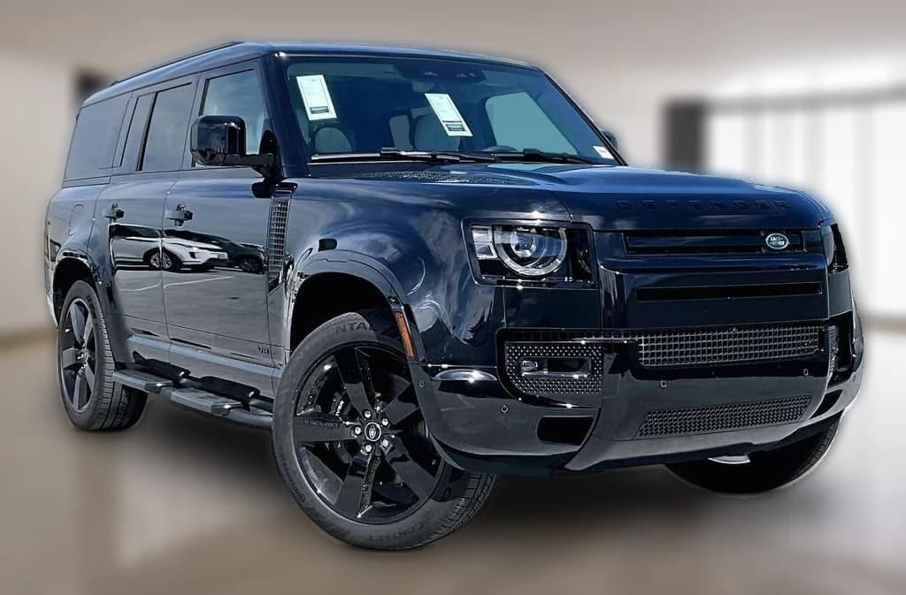 Land Rover Defender V8 130 P500 2025 — side view