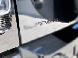 Land Rover Defender V8 130 P500 2025 — side view