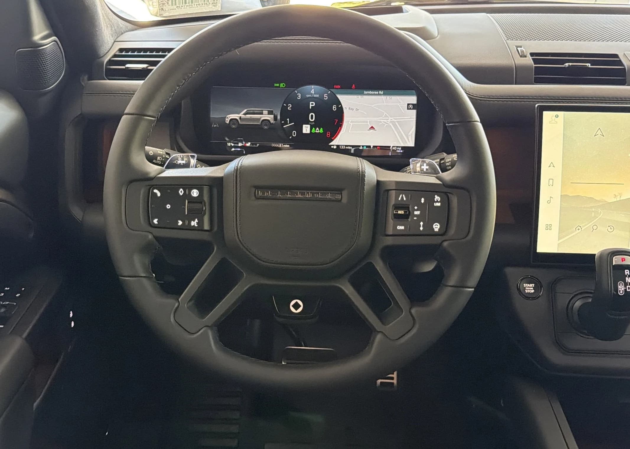 Land Rover Defender OCTA 110 P635 2026 — side view