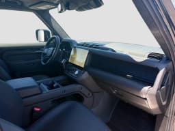Land Rover Defender OCTA Black 110 P635 2026 — side view