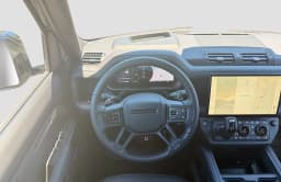 Land Rover Defender OCTA Black 110 P635 2026 — side view