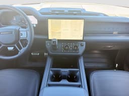 Land Rover Defender OCTA Black 110 P635 2026 — side view