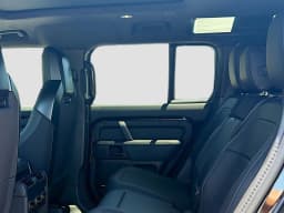 Land Rover Defender OCTA Black 110 P635 2026 — side view