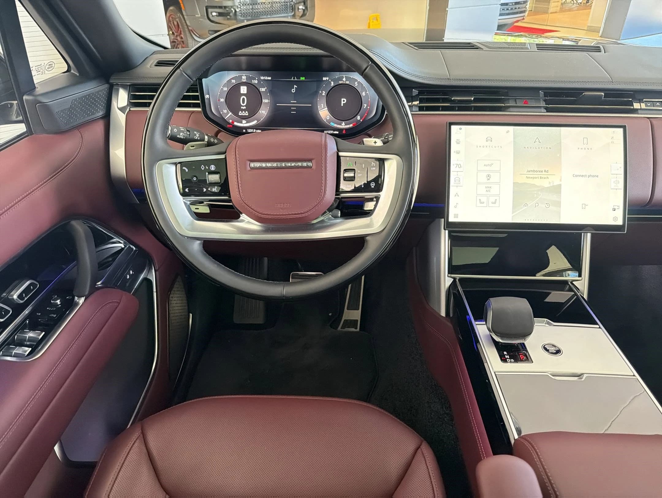 Land Rover Range Rover Autobiography P530 SWB 2026 — side view